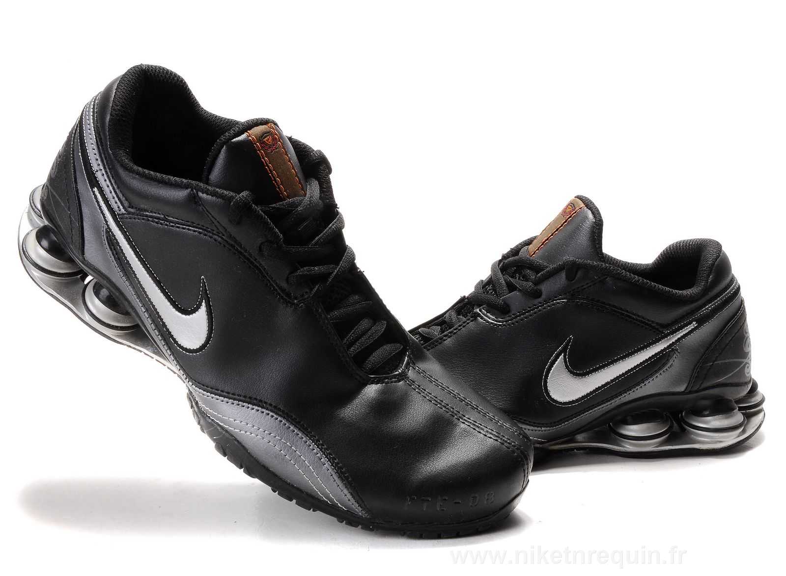 Gris Noir Nike Shox R5 (1).JPG